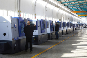 China-CNC-Lathe-Workshop1